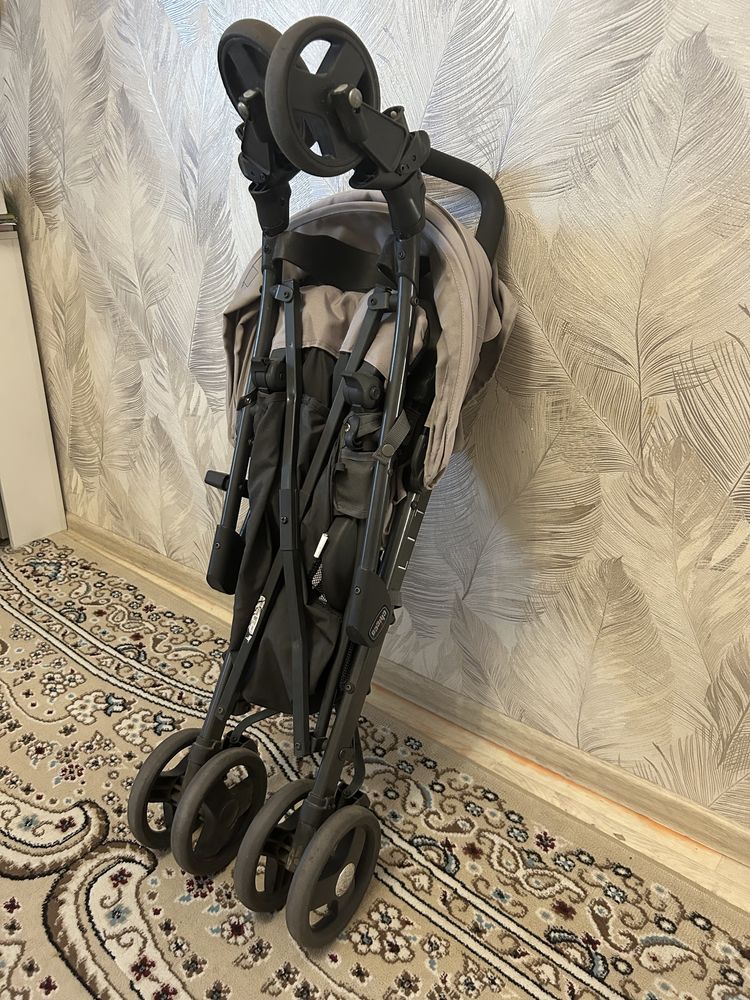 Коляска прогулочная Chicco Lite Way, серая
