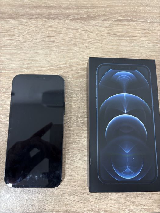 Продавам iphone 12 pro