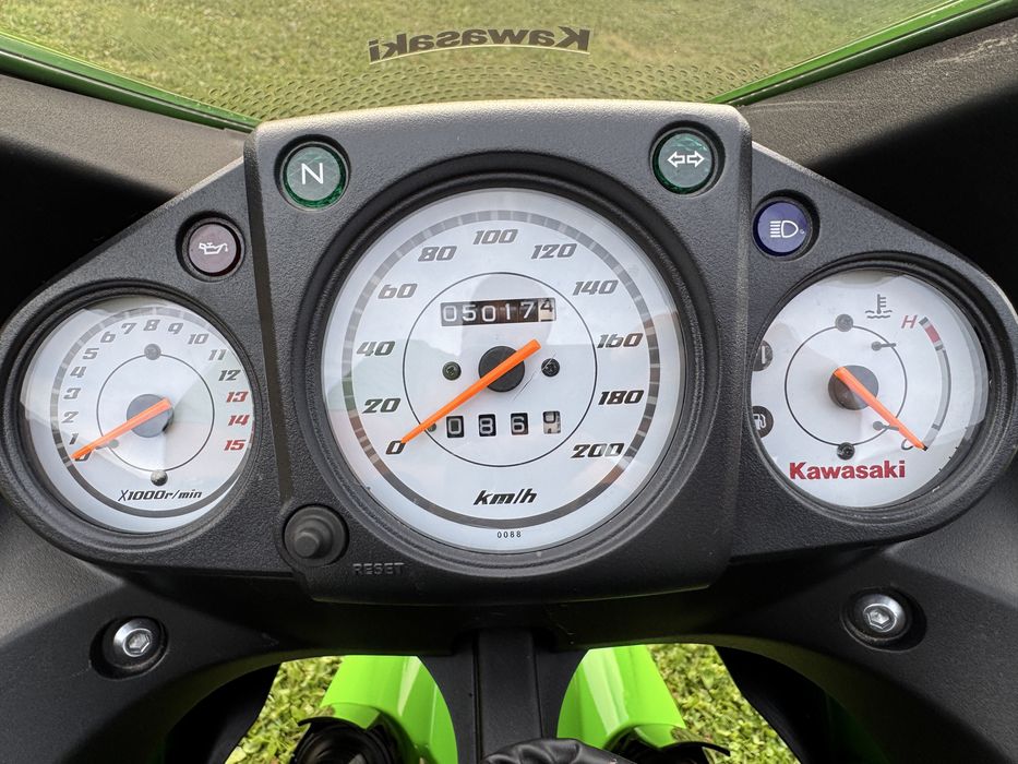 Kawasaki Ninja 250 , 2011 permis cat A2 , stare nou