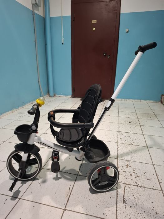 Продам велосипед детский с ручкой