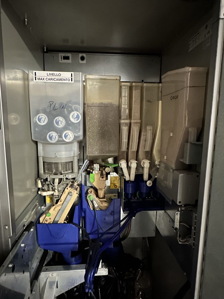 Vând Automat de Cafea