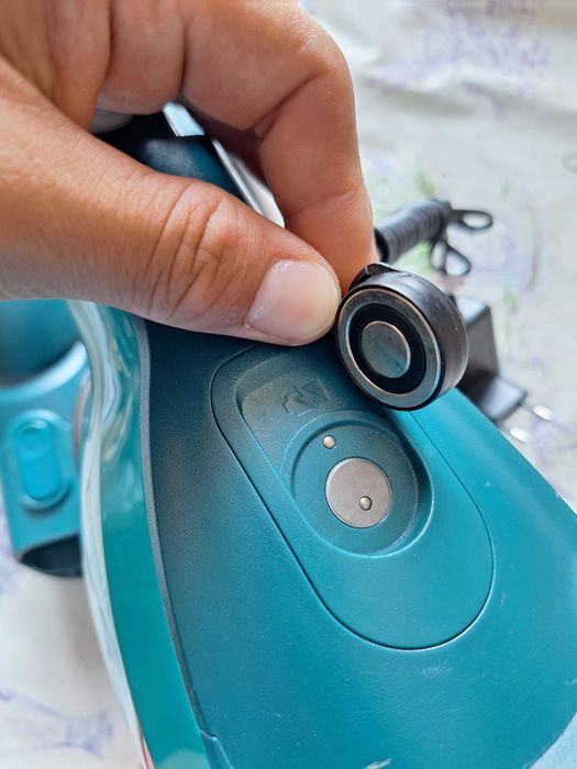 Вертикална акумулаторна прахосмукачка PHILIPS