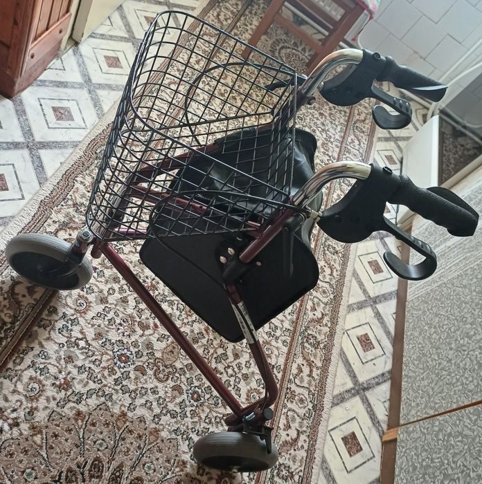 Mergător pentru vârstnici