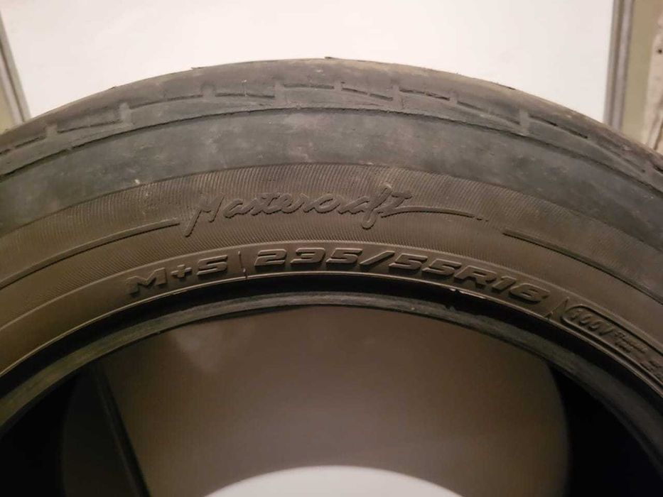 Продам шины 235/55/18 б/у сезон лето.4 шт за 20к