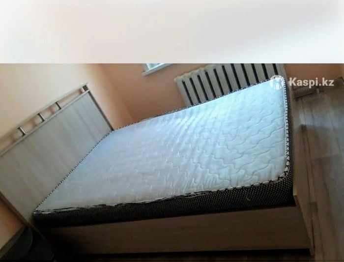 Кровать двуспальная без матраса