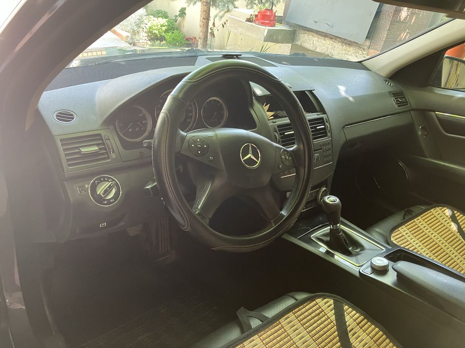 Vand MERCEDES -BENZ C200 , 2010