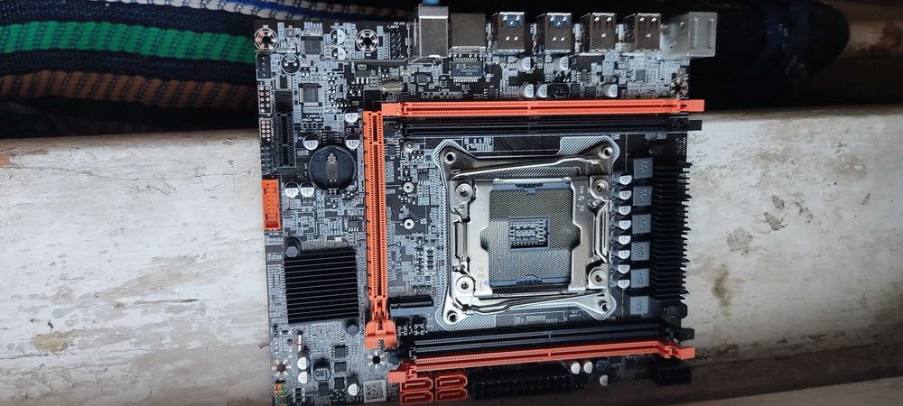 Плата материнская 2011v3