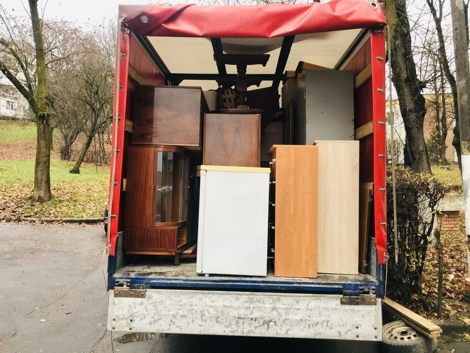 Transport Debarasari Mobila Veche