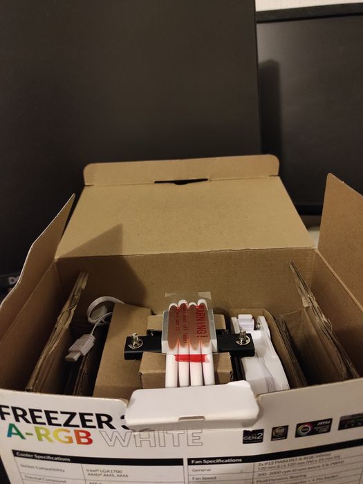 Arctic freezer 36 A-RGB WHITE