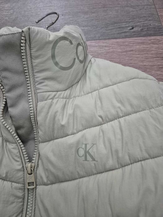 Яке Calvin Klein