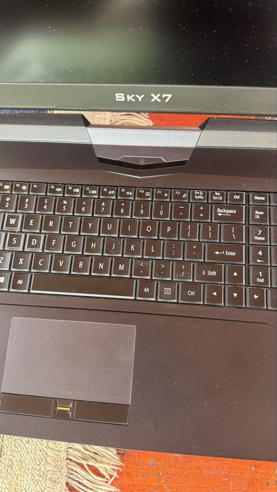 Dezmembrez Laptop Gaming Eurocom SKY DLX7