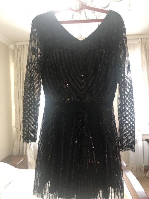 Продам чёрное платье