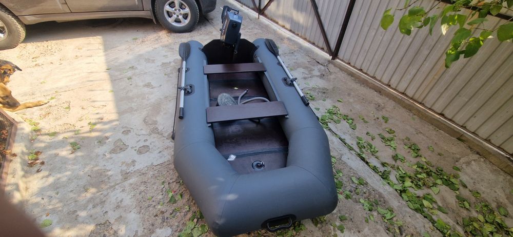 Надувная лодка с мотором