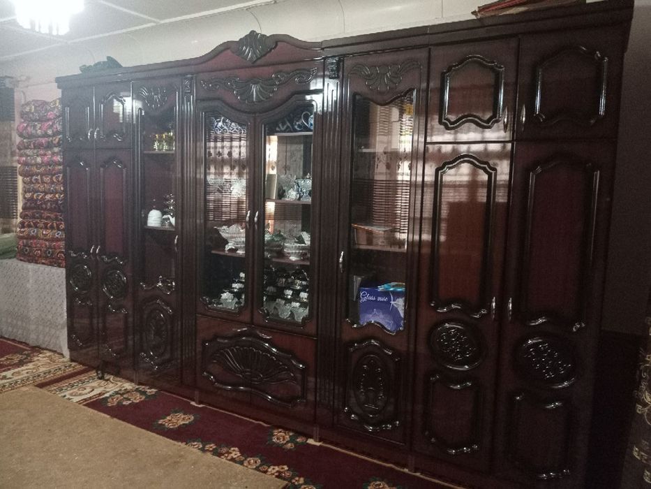 Mehmonxona uchun mebel