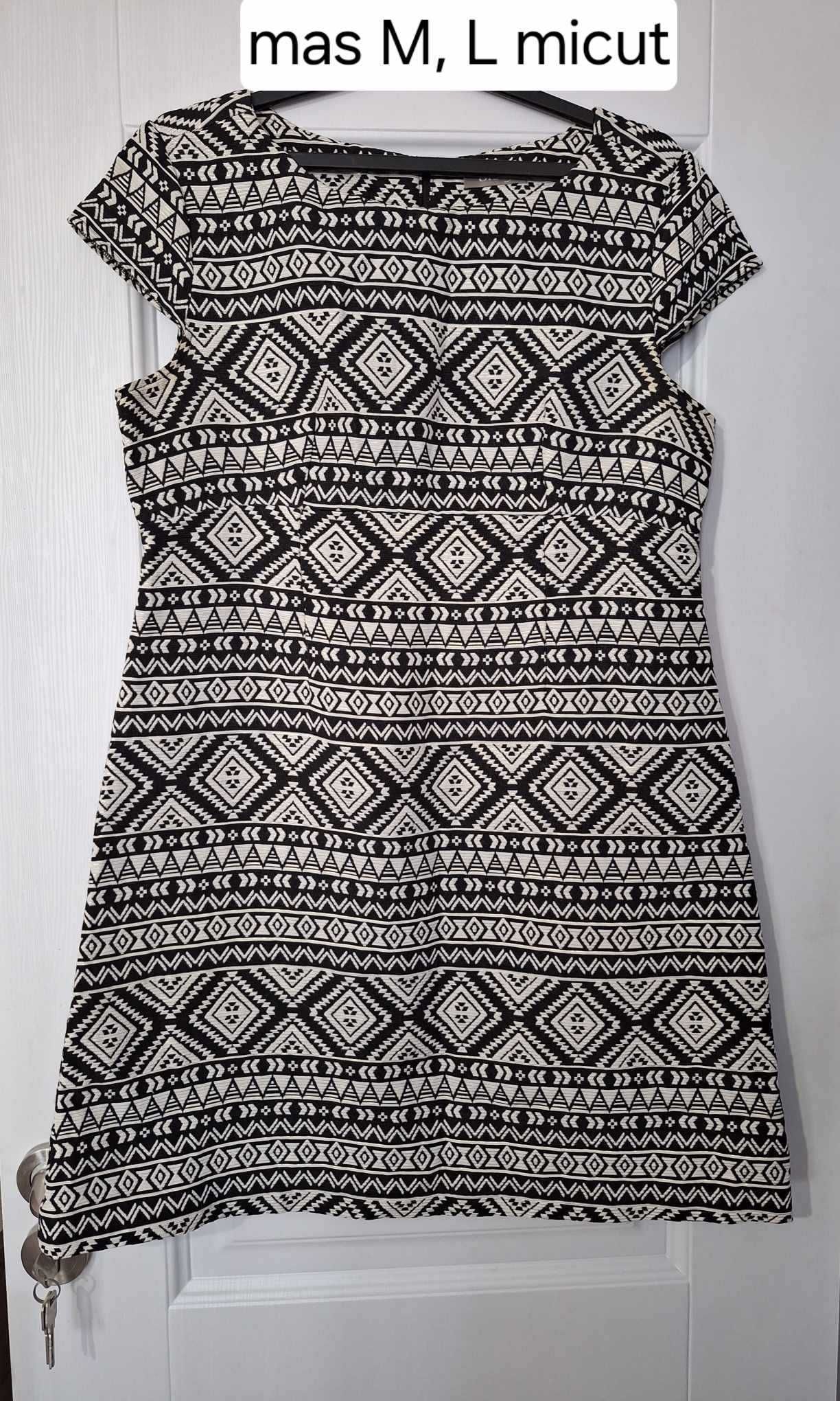 Vand rochii dama M, L, S , XL