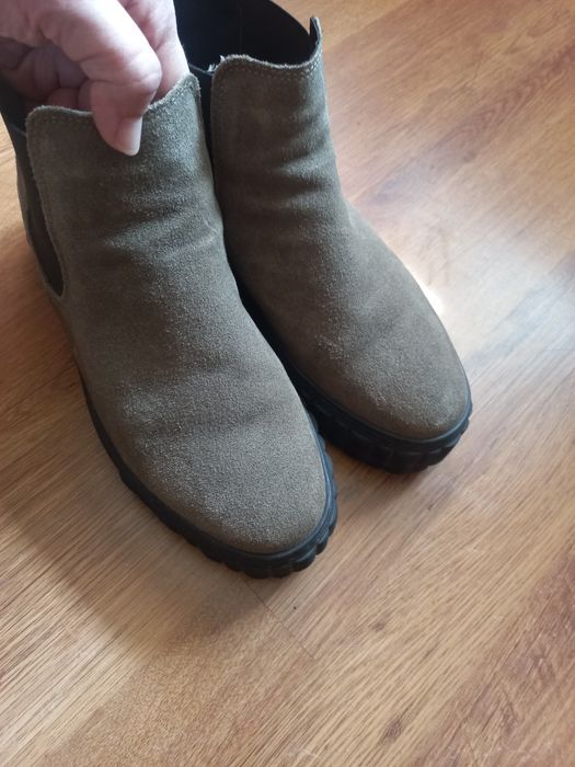 Боти Tamaris н.41,кларкове Vagabond н.40стелка 26,5см