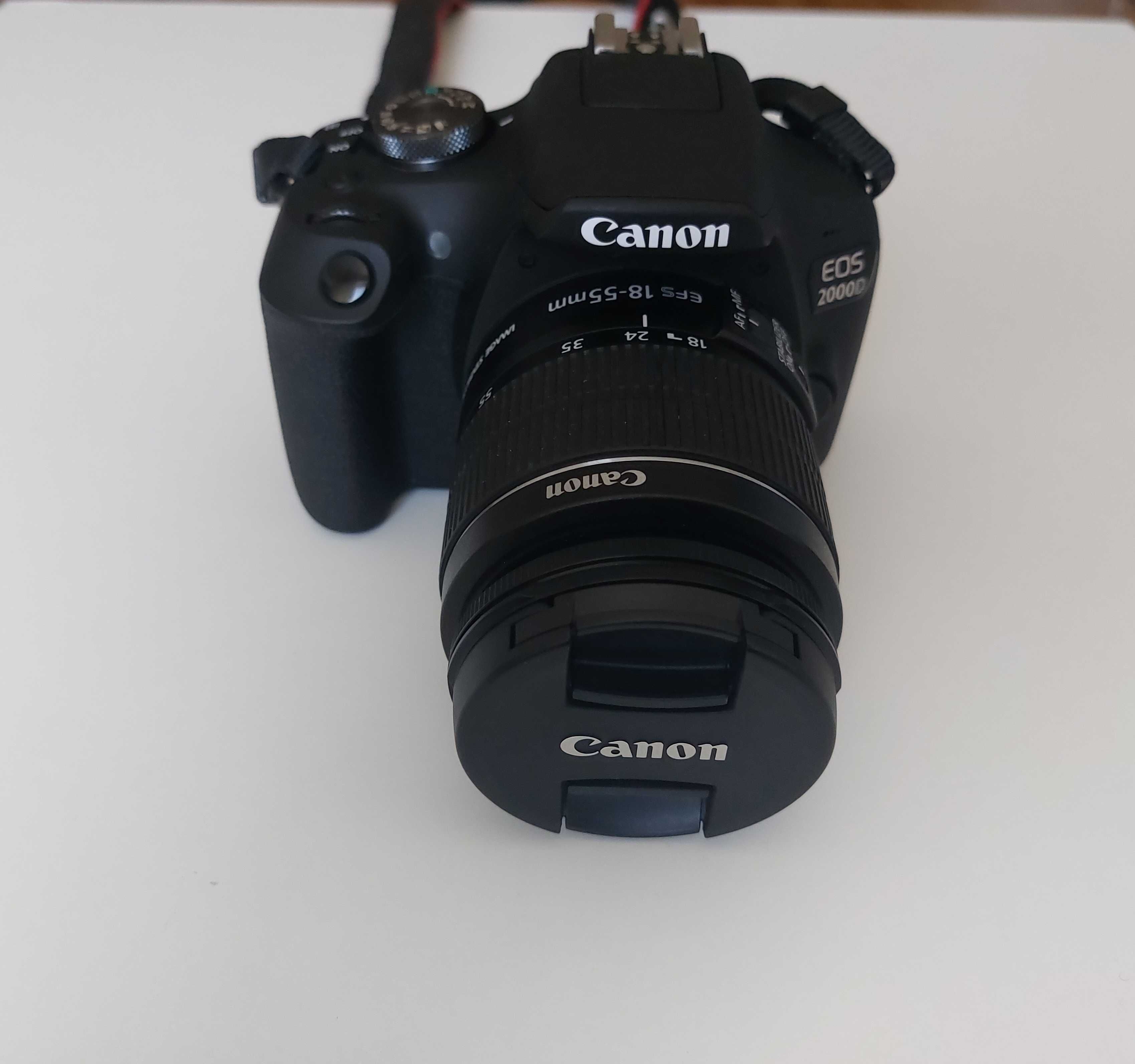 Aparat foto DSLR Canon EOS 2000D 24.1 MP + Obiectiv EF-S 18-55mm IS II