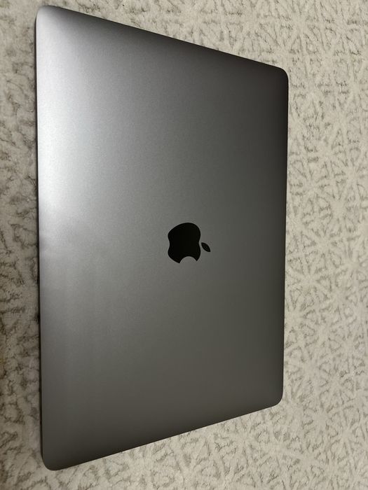 Macbook Pro 19 128ГБ