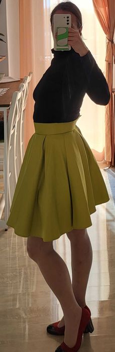 Fusta cloș, noua, cu etichetă, marimea 36, ORSAY (culoare-fistic)