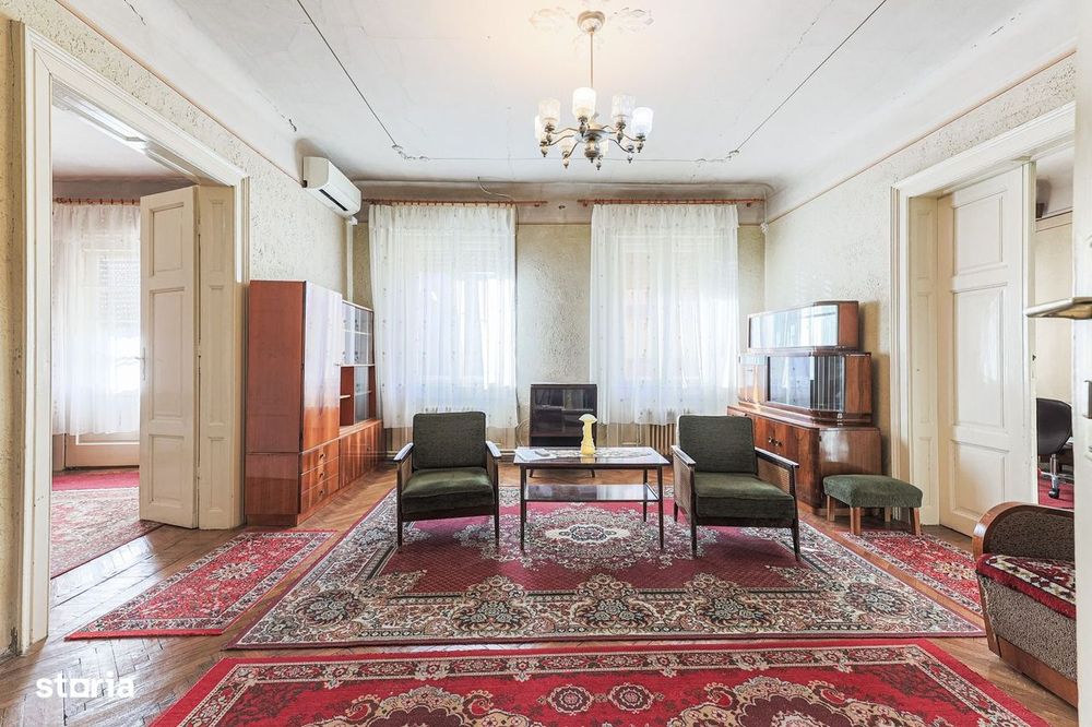 Un întreg etaj ultracentral în Arad