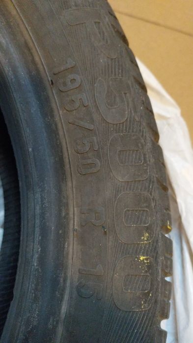 4 buc de iarnă Fulda 195 65 15   91T Plus o rezerva de vară