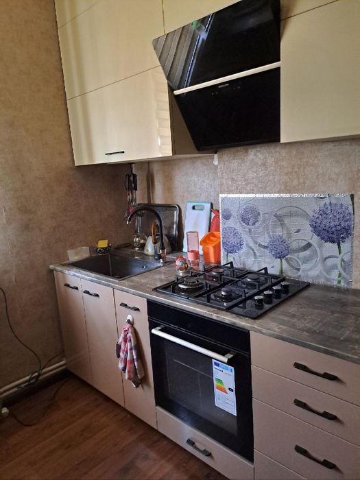 Продам 2/2/8 Сергели. Массив Курувчи. Собственник