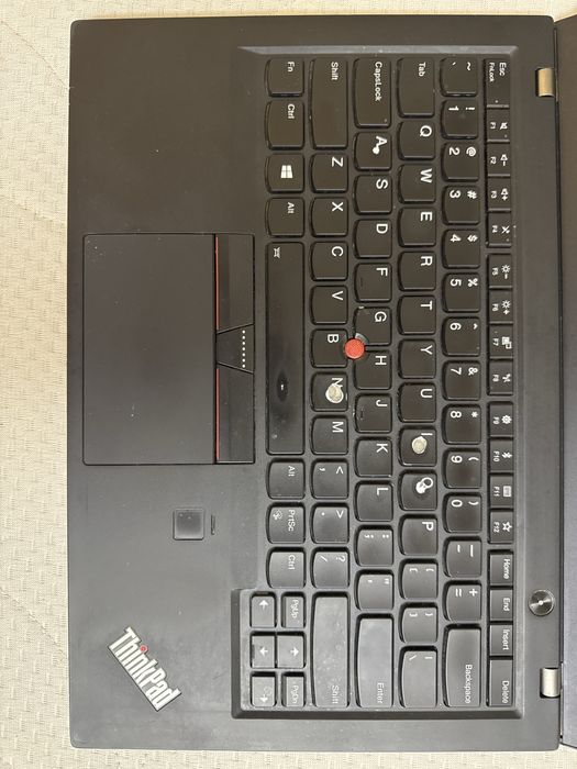 Lenovo ThinkPad X1 Carbon i7 / 8GB / SSD 900GB — хорошее состояние