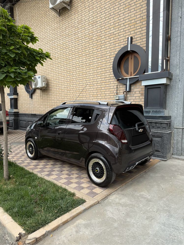 Chevrolet Spark 2019 4 poz