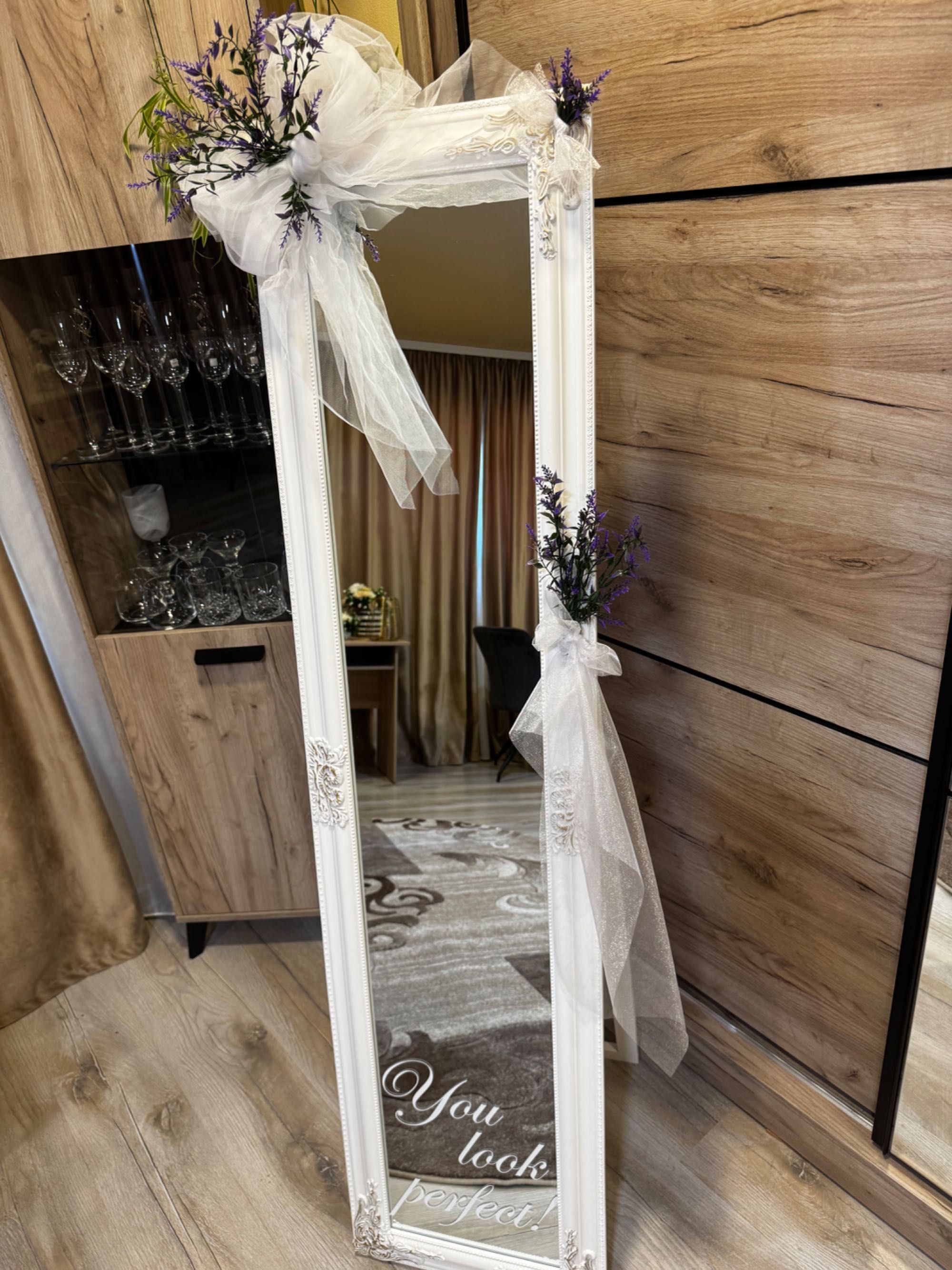 Închiriere Oglindă Decorativă pentru Nuntă / Botez / Majorate