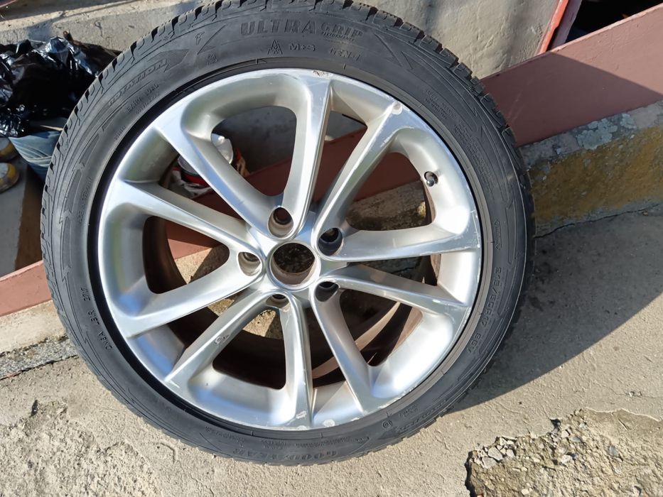 Cauciucuri de iarnă 215 50 R17