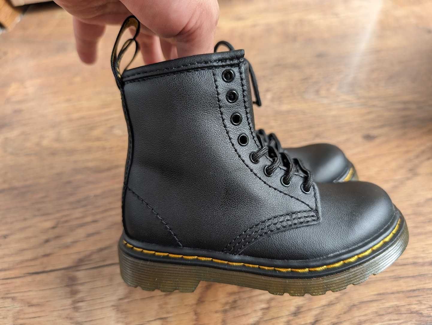 Детски кубинки Dr Martens НОВИ!