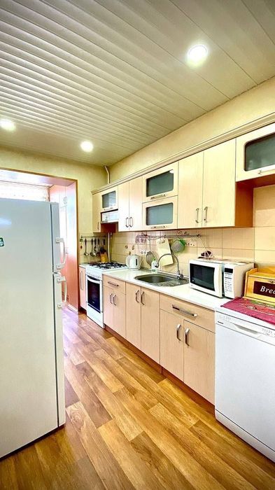 Продаётся Квартира 2/4/4 массив Госпитальный Ор-р 328 школа