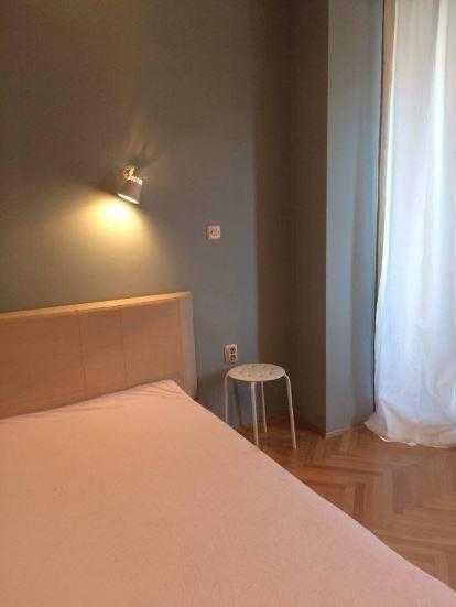 Дава се под наем Двустаен апартамент в София, Триъгълника - 67 кв.м за 433.5 € - Снимка #2