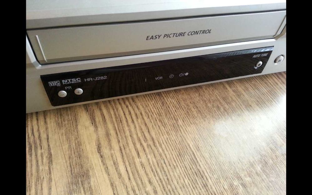 Продавам видео JVC