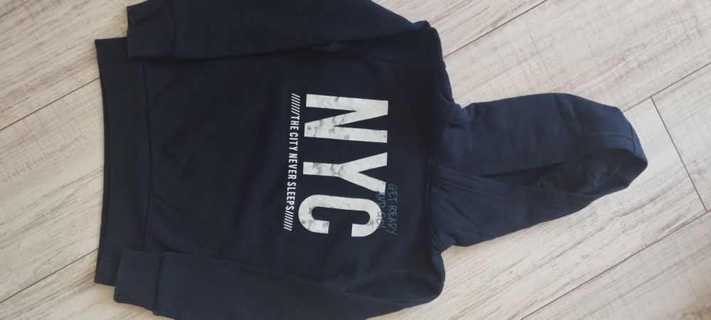 Суичъри 3 броя за 15лв. размер до 128см или 8години