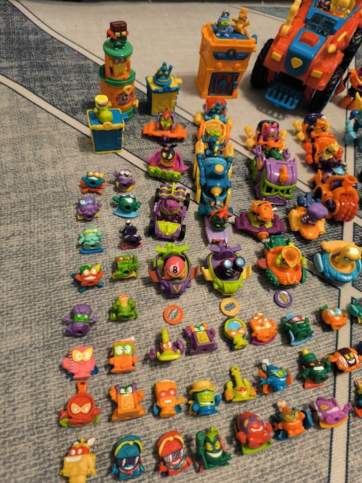 Colecție Super Zings ( roboti, mașină, tren , peste 90 figurine)  etc