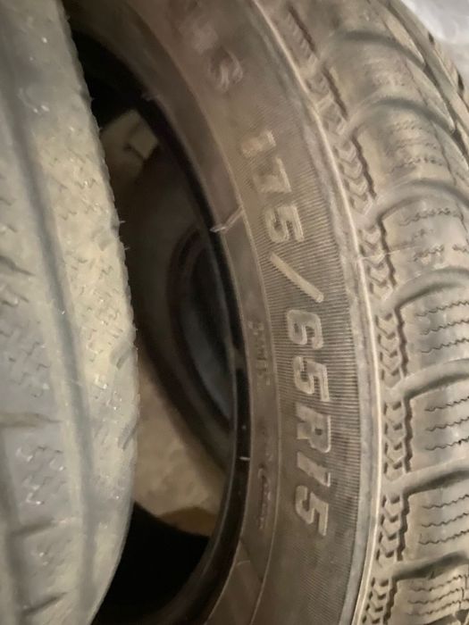 Продам зимнюю резину 175/65 R15