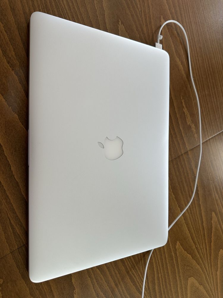 MacBook Pro 15.4” i7/16/256 Retina / Mid-2015
