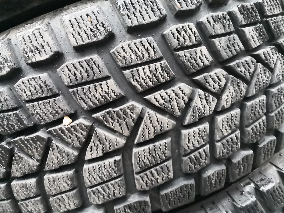 225 60 17 цола гуми MAXXIS