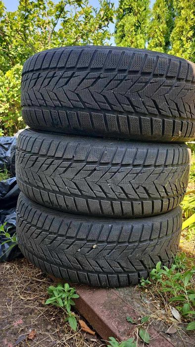 3 Броя зимни гуми Vredestein WINTRAC XTREME 225/40 R19 93Y M+S