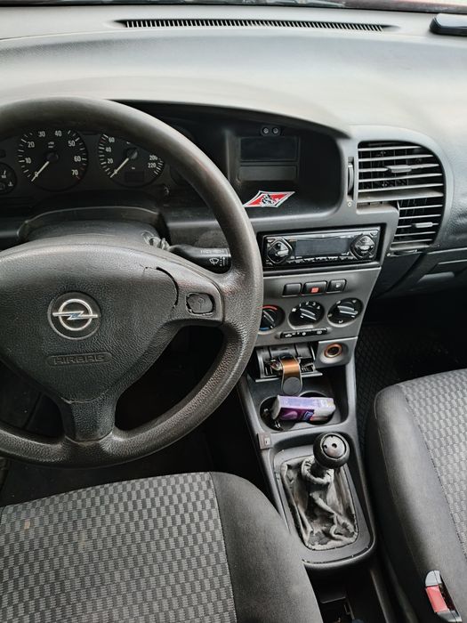 Vând Opel Zafira 1.6 benzină 2005