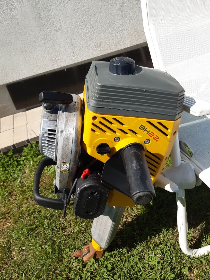 Picamer cu motor termic WackerNeuson