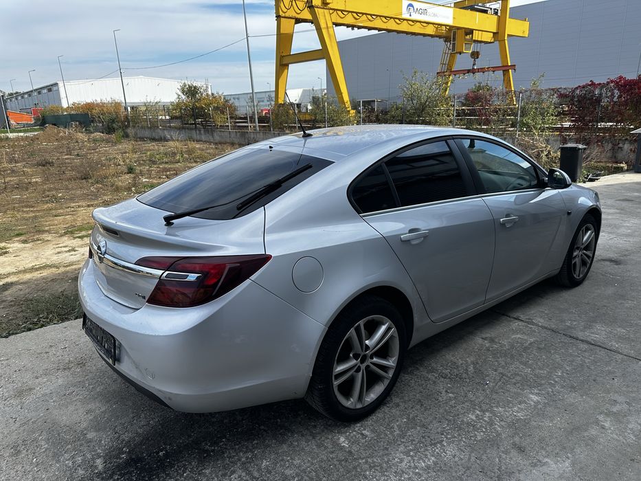 Dezmembrez opel insignia a facelift 2.0 automat