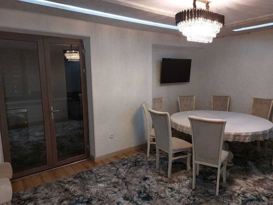 Массив Ц-2 (Алайский рынок)/Алея Гоголя/2х комнатная