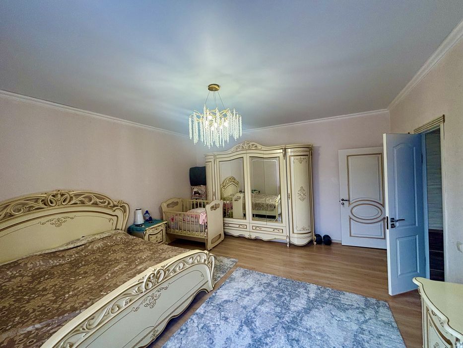 Продам дом 7 комнат п.Абай