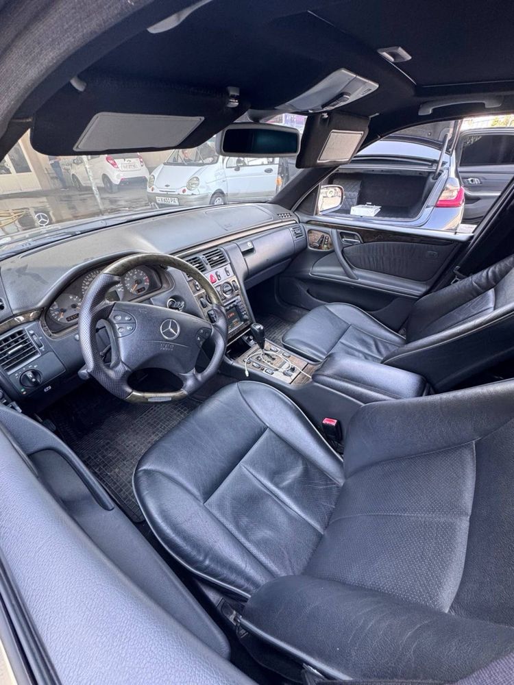Mercedes 2001yil A210 sotiladi