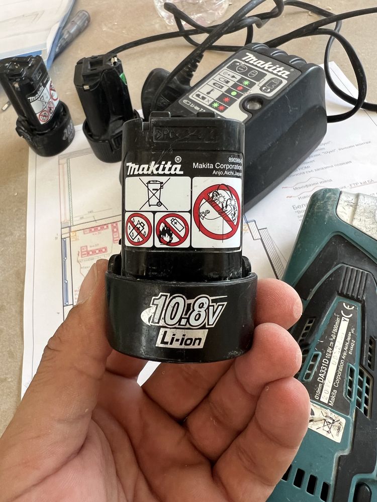 Ъглов винтоверт Makita DA331D 10.8V