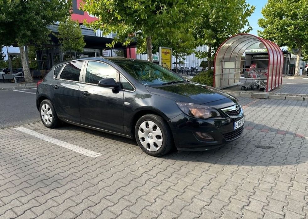 OPEL ASTRA J 1.7 DTE 110 cp service la zi maxim 10.000 km revizie
