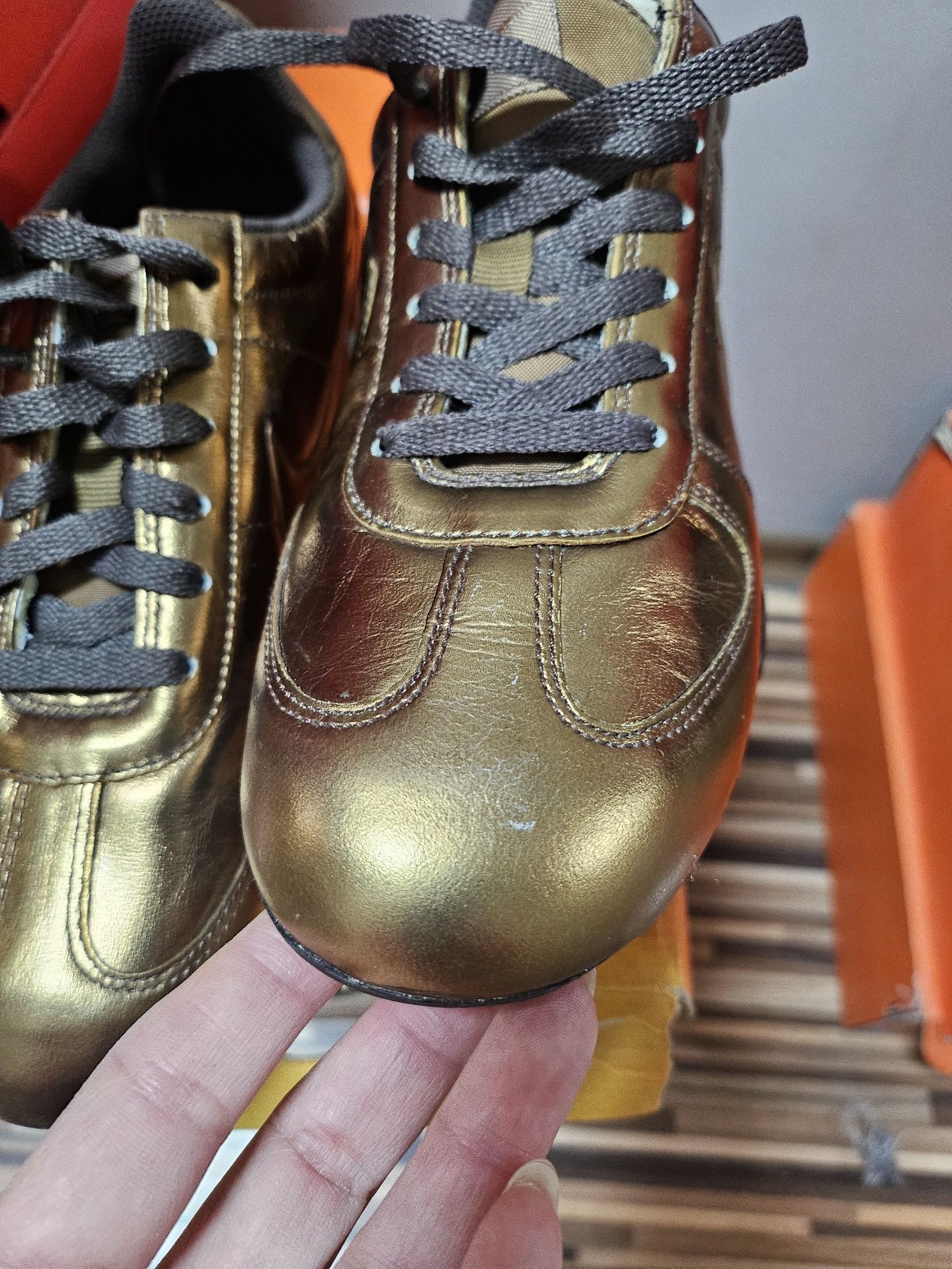 Нови дамски Nike Gold с лека забележка, размер 37.5