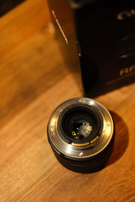 Canon RF 24mm F1.8